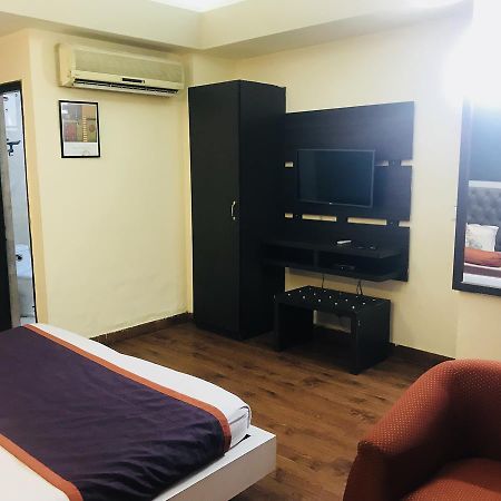 Moti Mahal Hotel And Restaurant Dehradun Ngoại thất bức ảnh